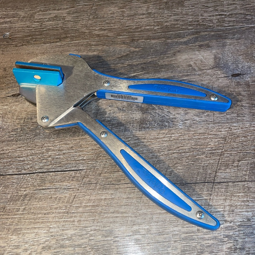 QuicKutz Heavy Duty Personal Die-Cutting System Scrapbooking Hand Tool Blue